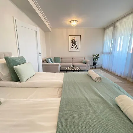 Апартаменты Breathtaking View Bestern